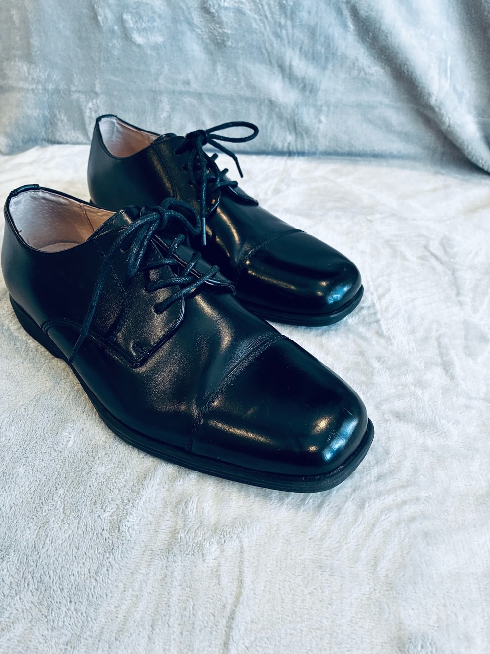 Florsheim Boys Black Dress Shoes (Size 6M)